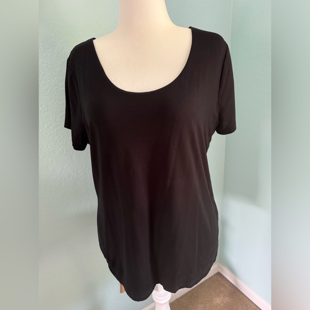 Soma black longer length t-shirt